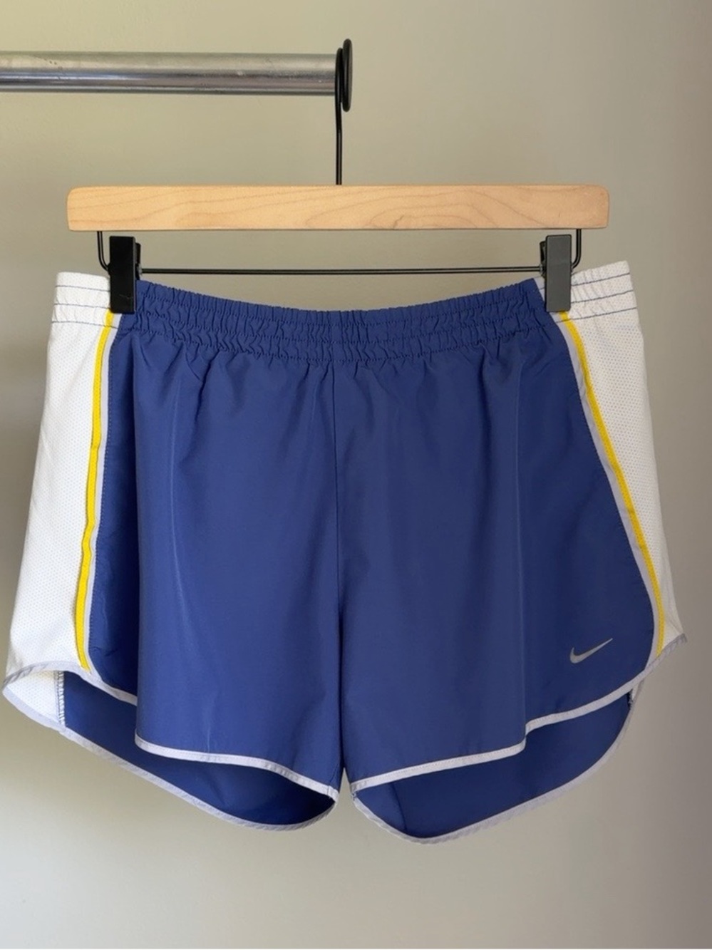 Nike Women’s Blue Running Shorts Light Blue Gray Trim Yellow Size L